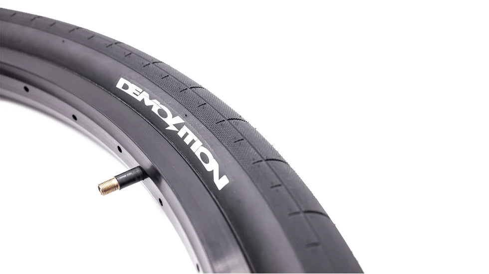Demolition Momentum II Cruiser Tires 26" & 29"