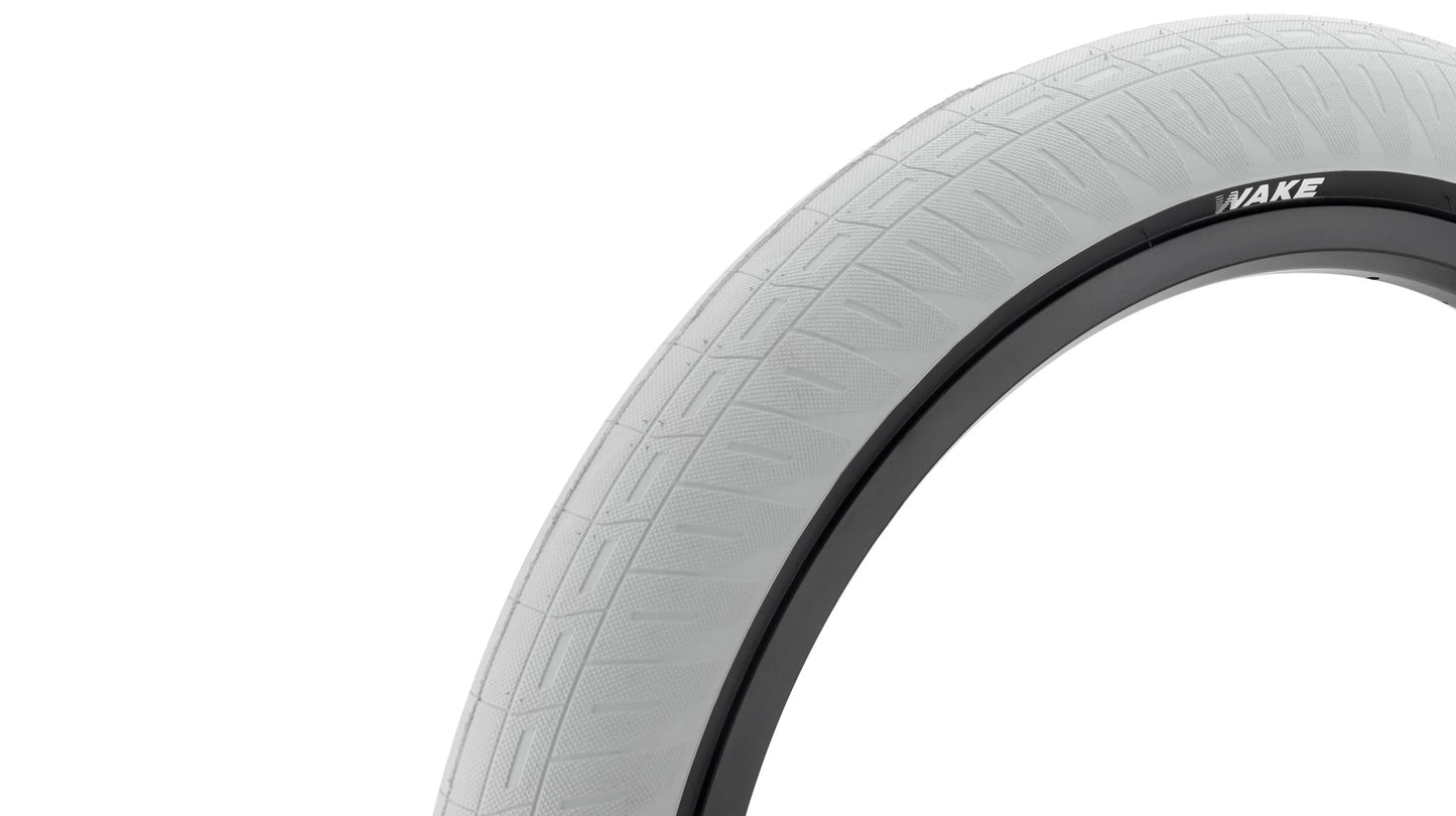 Kink Wake Tire