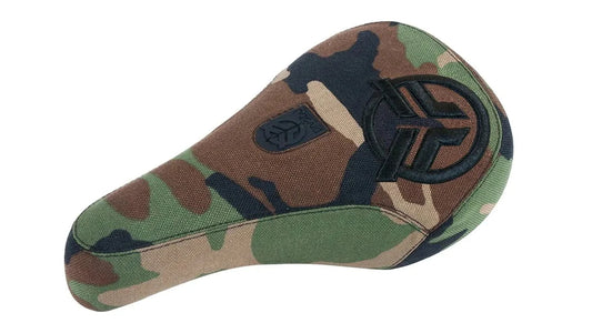 Federal Mid Pivotal Logo Seat - Camo w/ Raised Black Embroidery
